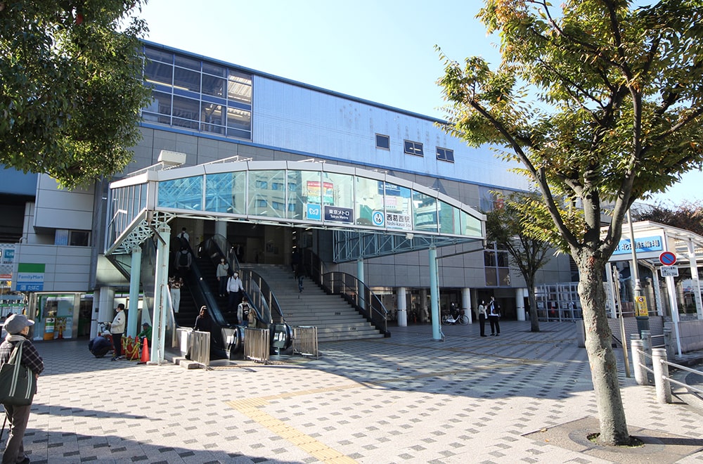 「西葛西」駅前